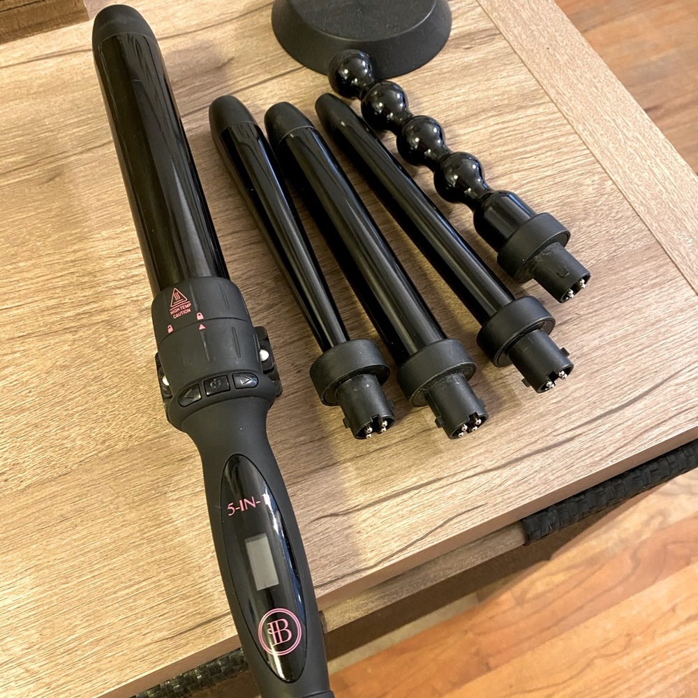 Curling wand with 5 attachments